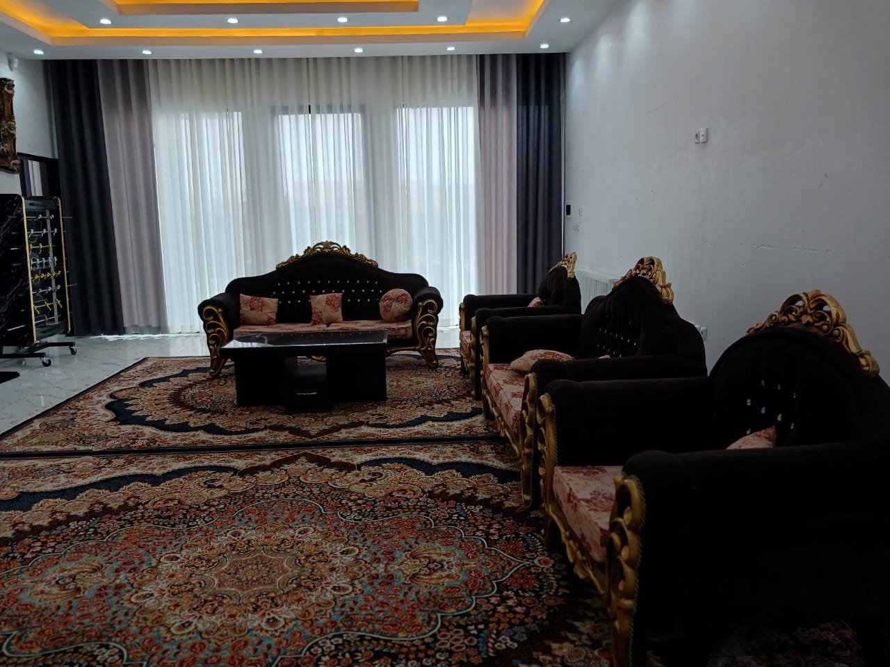 اجاره ویلا دوخوابه استخردار آبگرم رادین 2 کردان