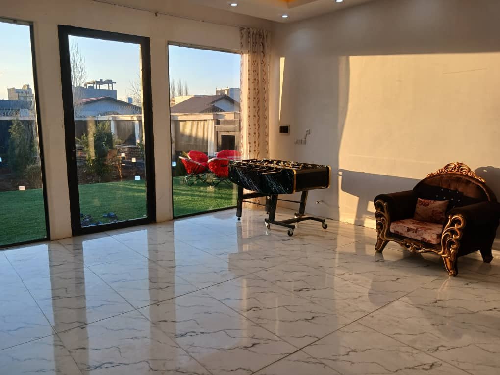 اجاره ویلا دوخوابه استخردار آبگرم رادین 2 کردان