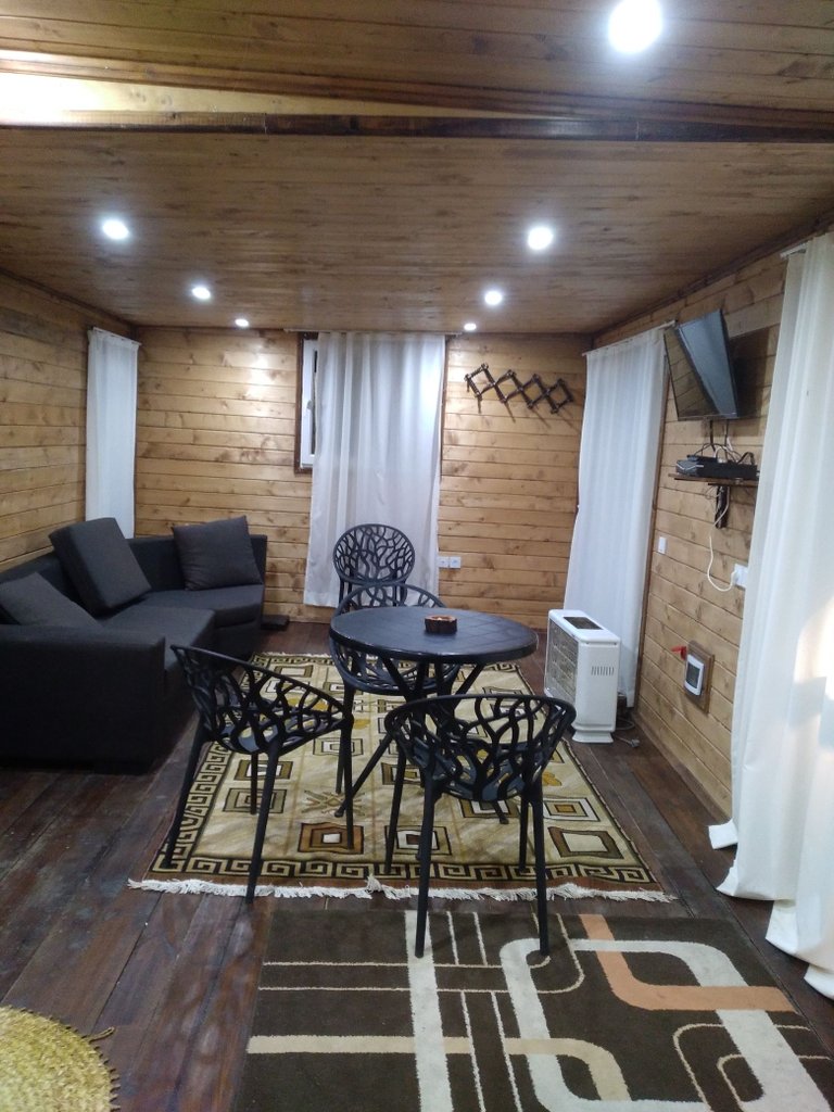 اجاره کلبه یک خوابه چوبی سوئیسی اکسیژن نوشهر