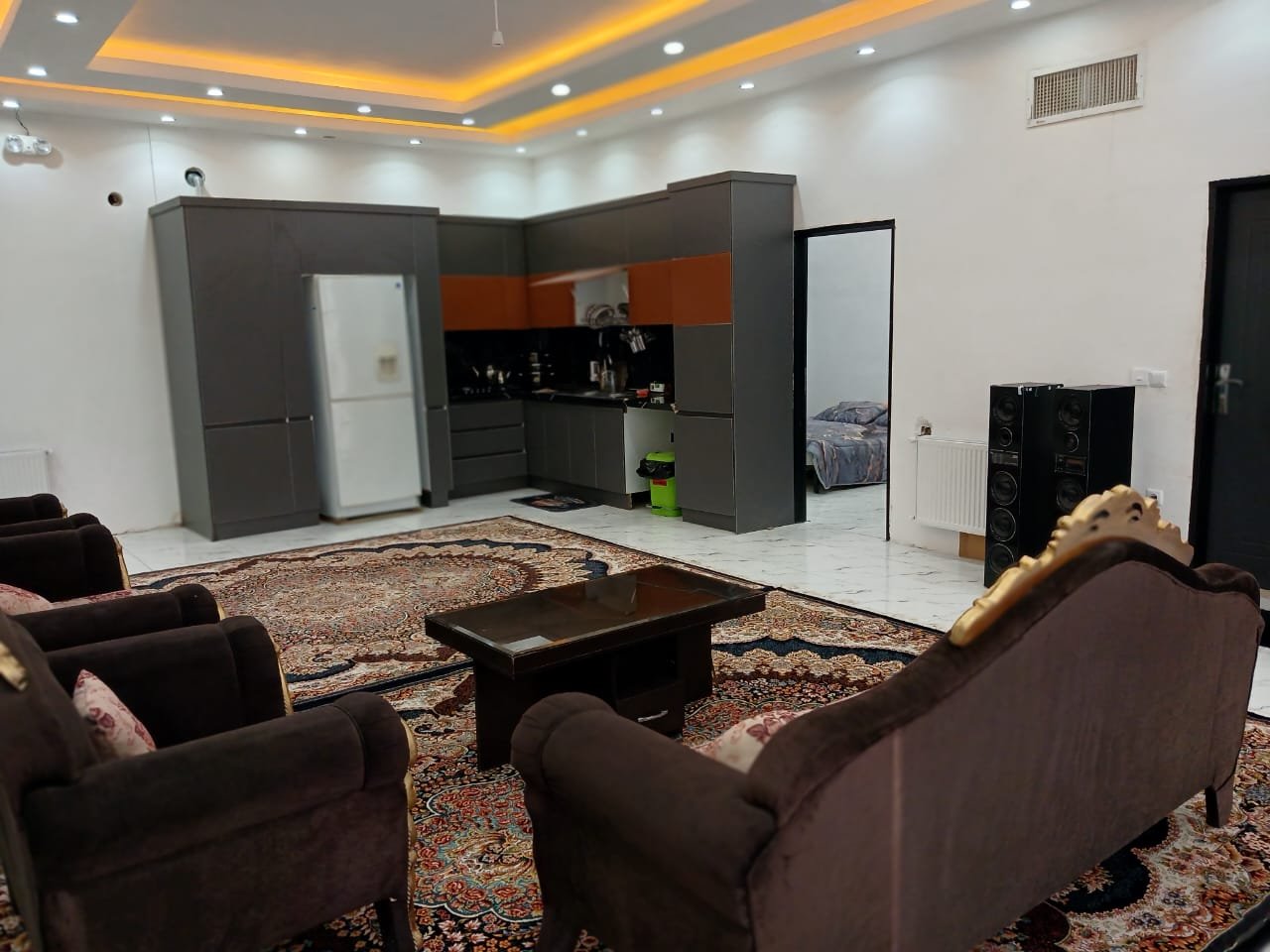 اجاره ویلا دوخوابه استخردار آبگرم رادین 2 کردان