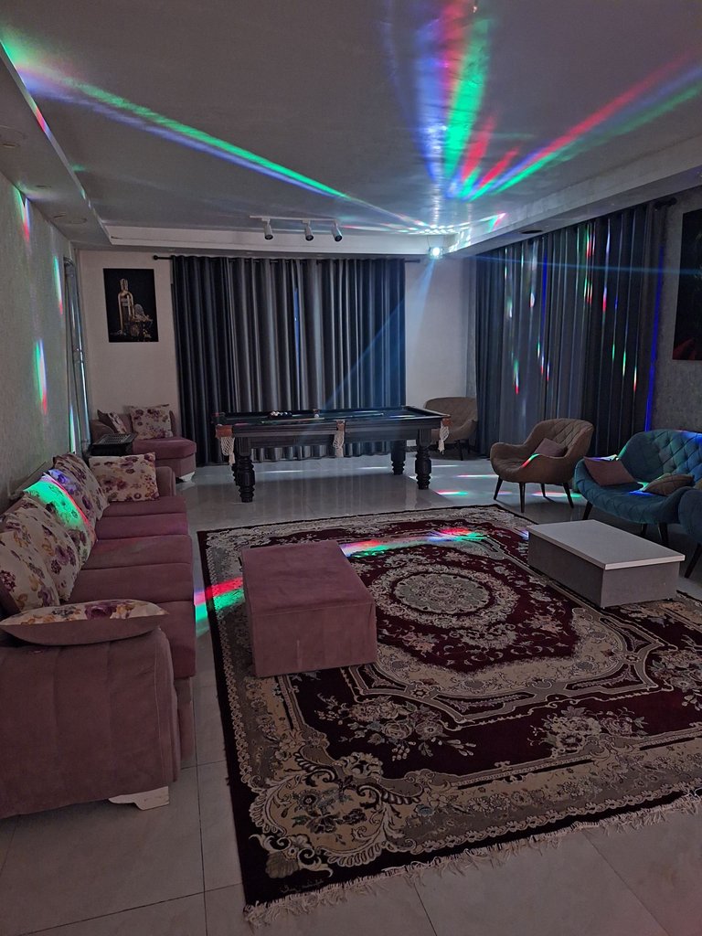 اجاره ویلا دوخوابه استخردار آبگرم سرای آرامش زعفرانیه چهارباغ