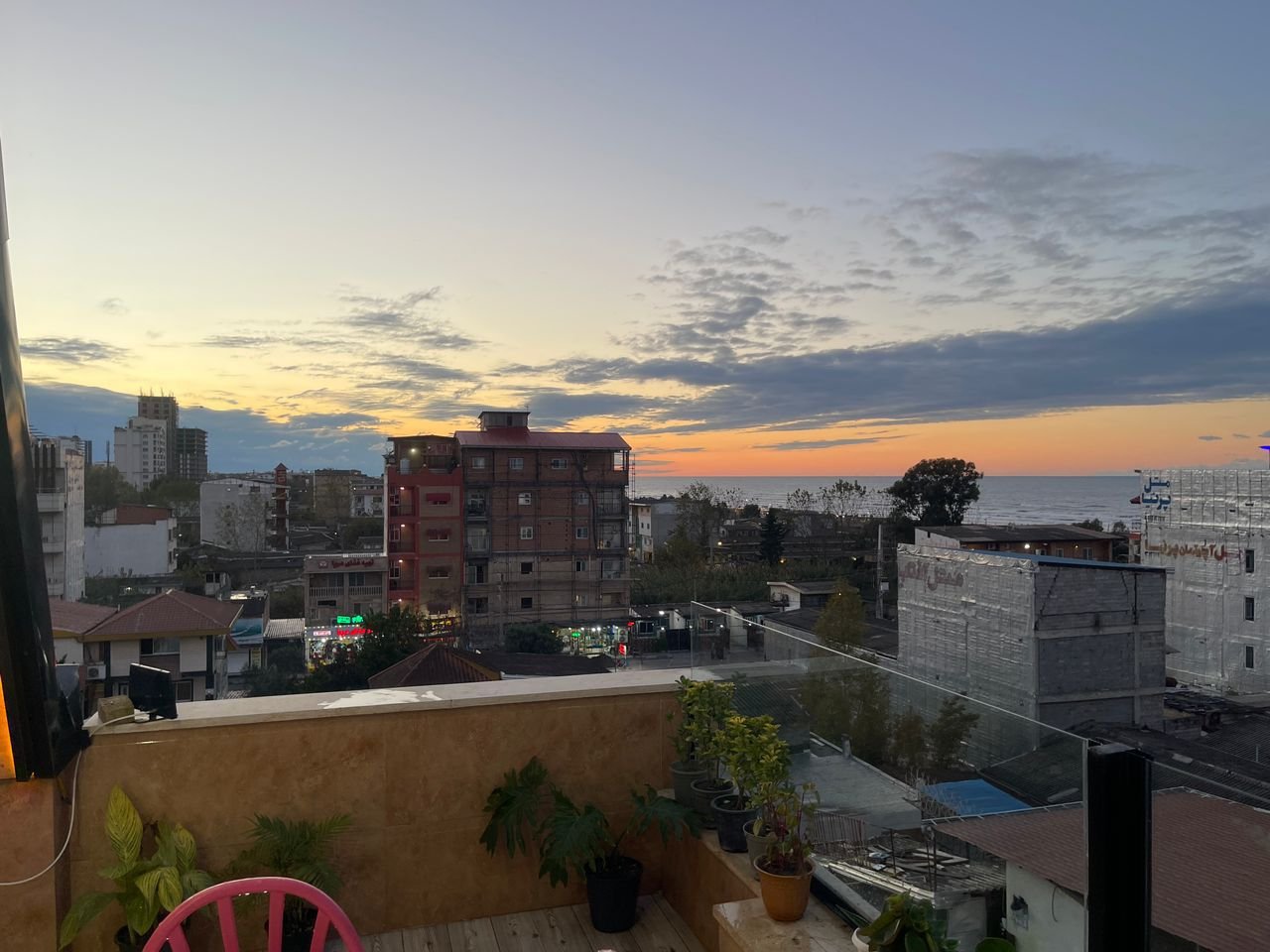 کلبه دوخوابه سوئیسی ساحلی یاس