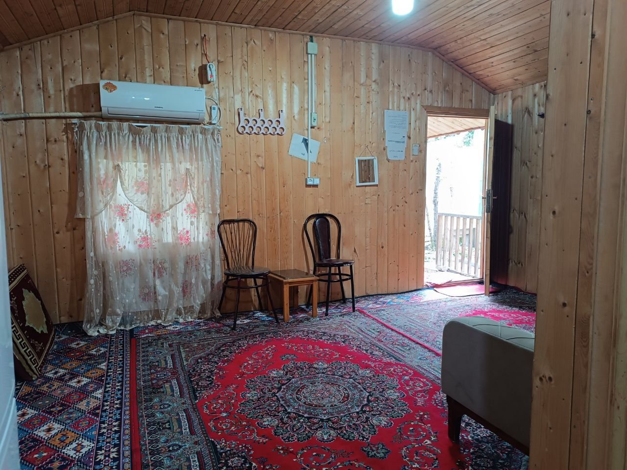 کلبه یک خوابه چوبی خوروم