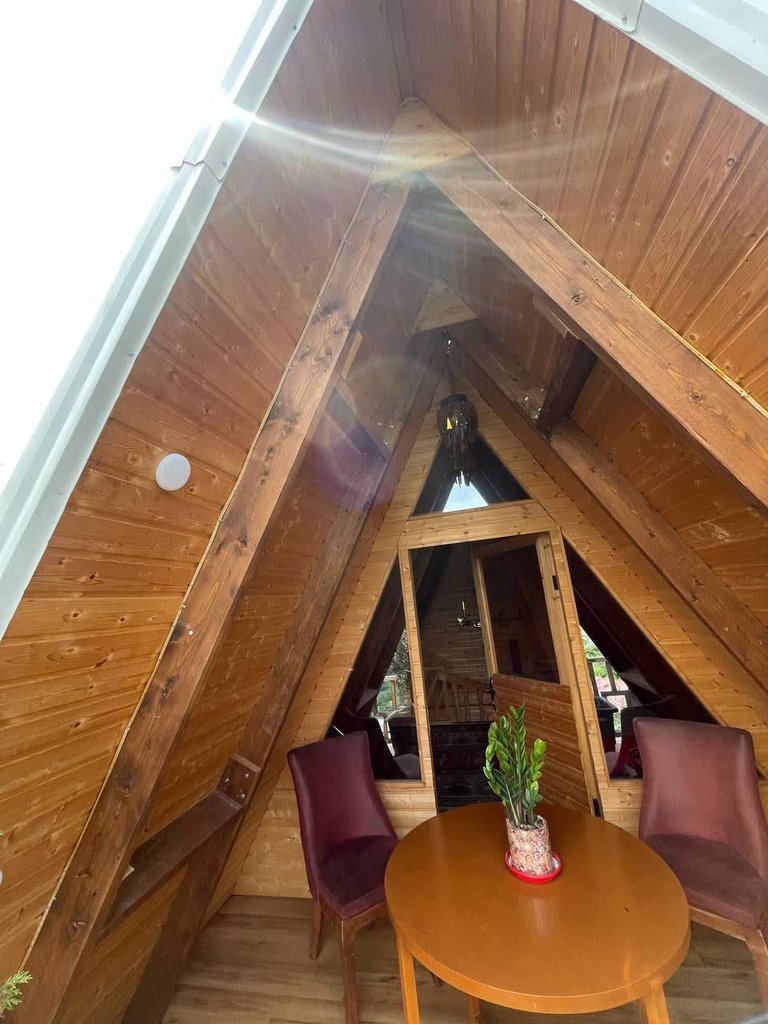 کلبه یک خوابه سوئیسی ماه