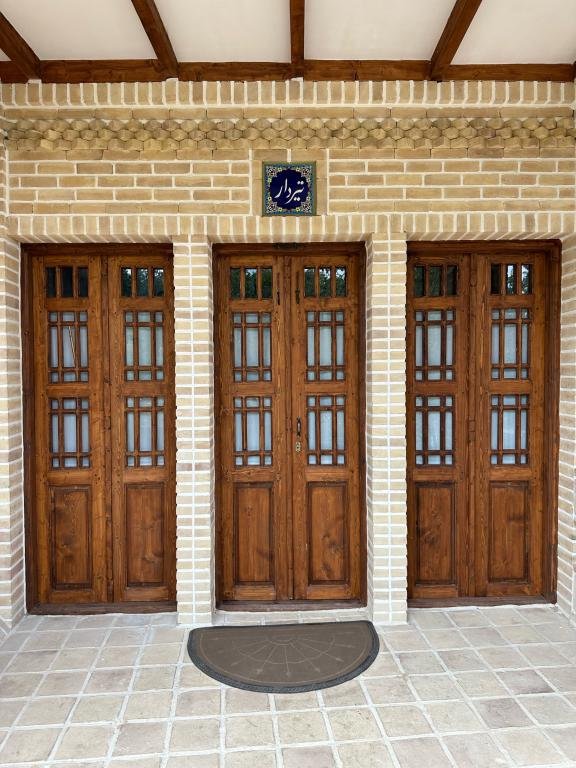 اقامتگاه سنتی استارسو - واحد عمارت درختان تيردار