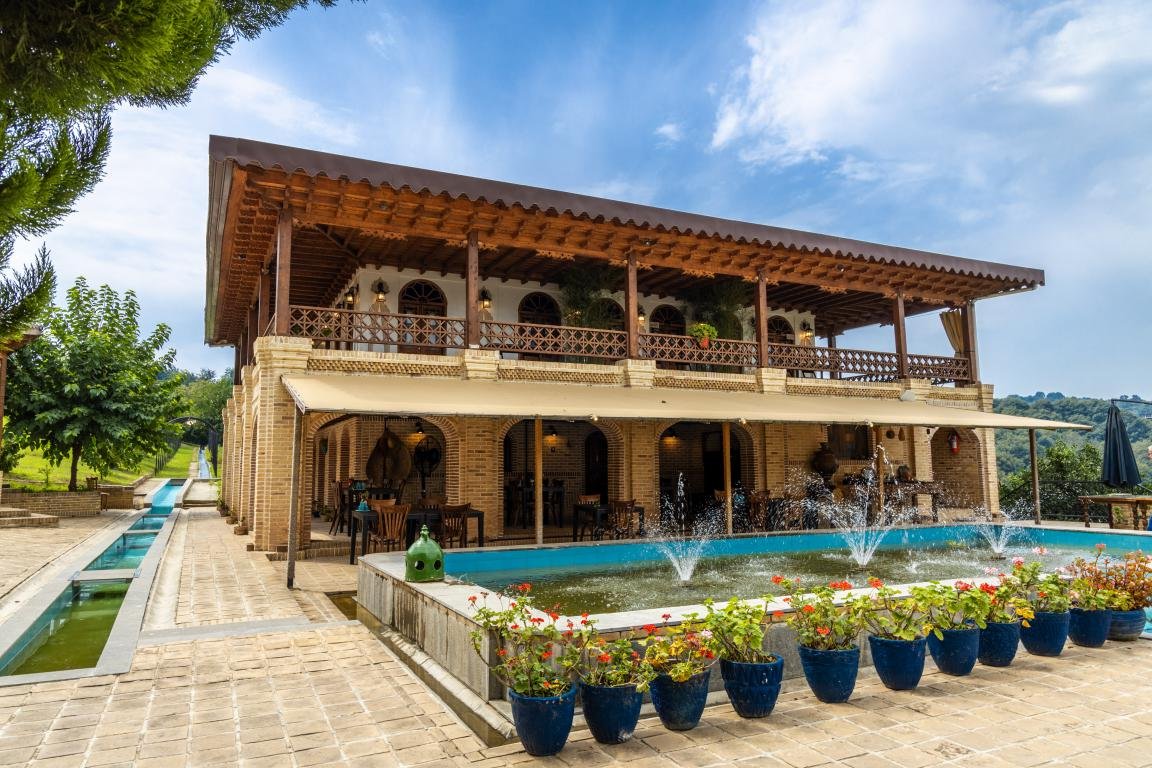 اقامتگاه سنتی استارسو - واحد عمارت درختان تيردار