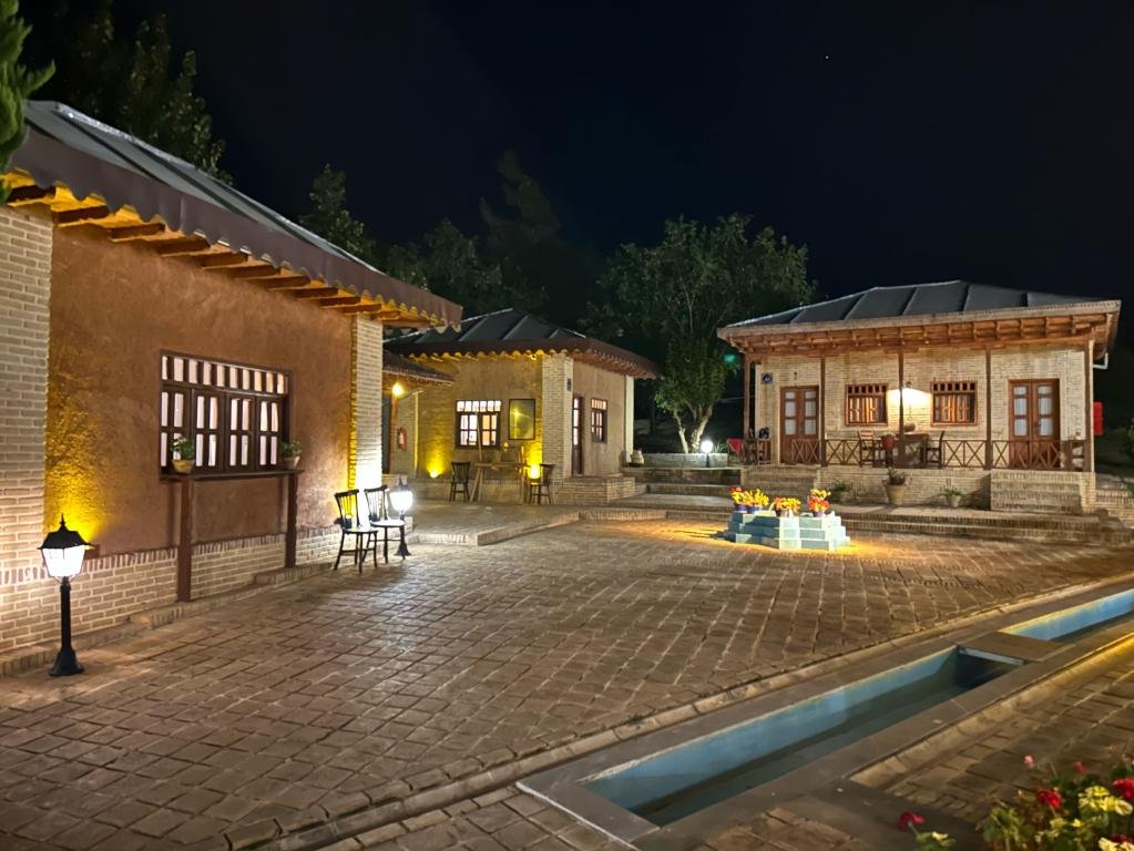 اقامتگاه سنتی استارسو - واحد عمارت پرندگان زيک