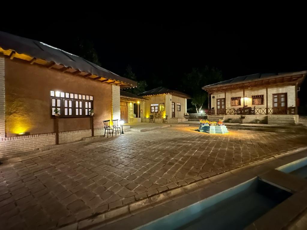 اقامتگاه سنتی استارسو - واحد عمارت پرندگان زيک