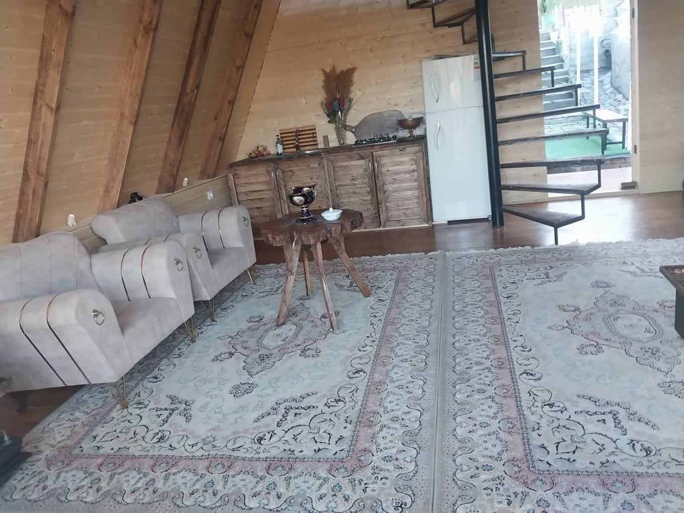 کلبه یک خوابه سوئیسی ماه